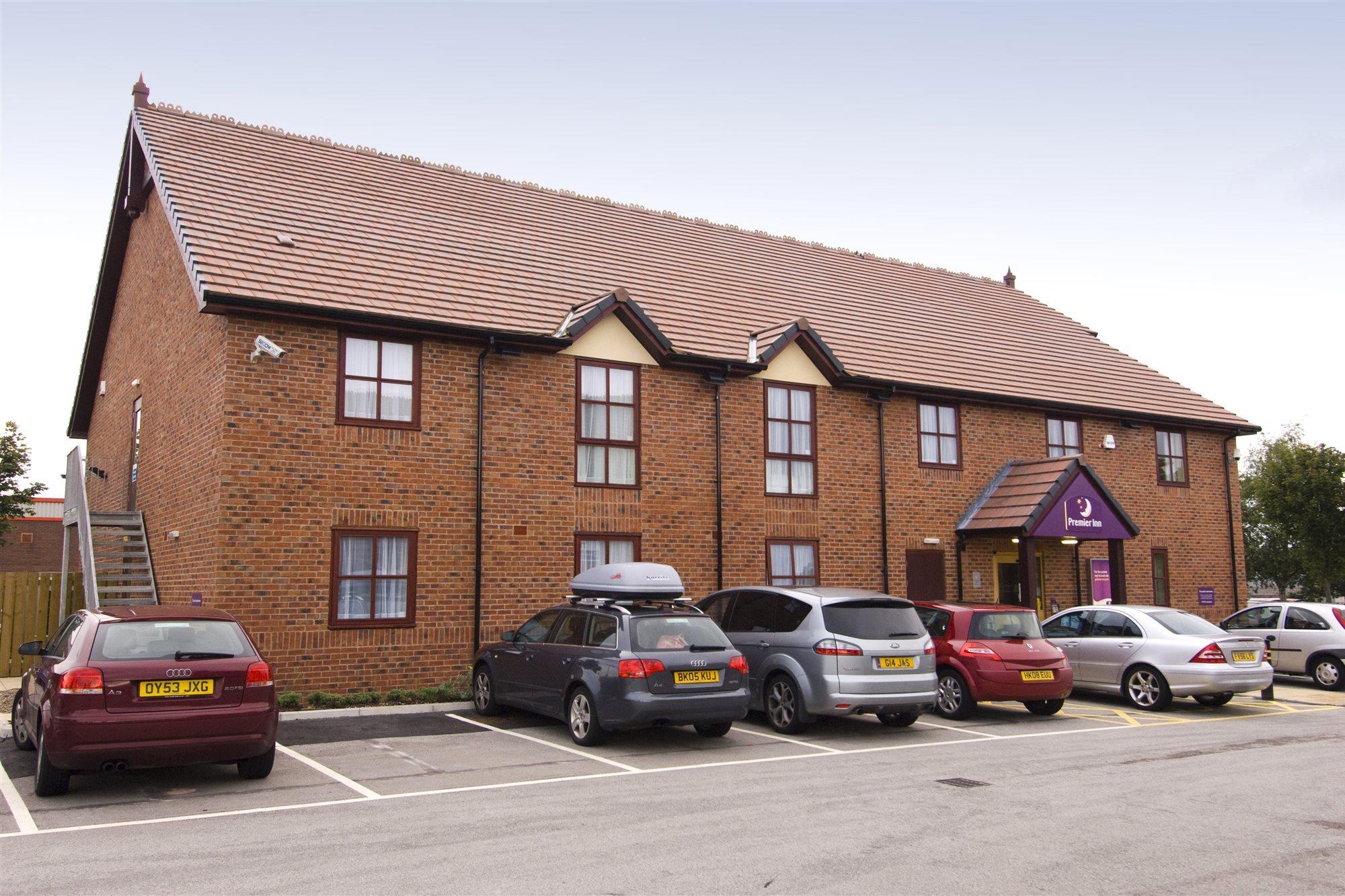 Premier Inn Crewe Central Esterno foto